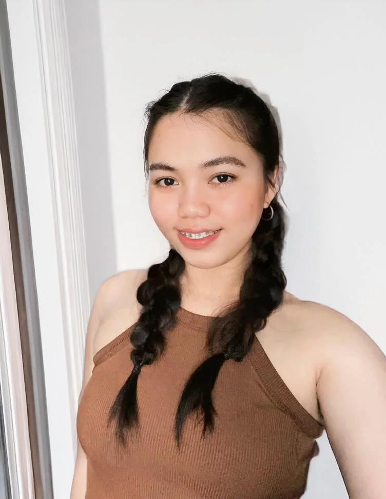 My smile is the most sexiest looking in my Asian features, isn`t it? f18 picture 1 of 3