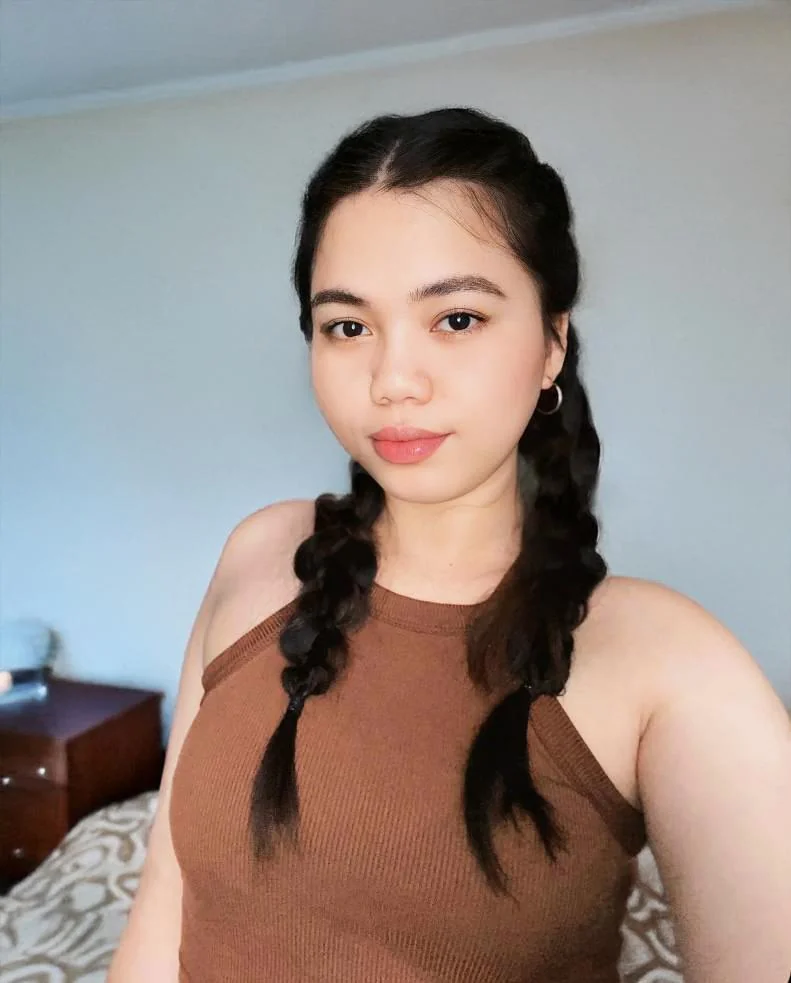 My smile is the most sexiest looking in my Asian features, isn`t it? f18 picture 2 of 3