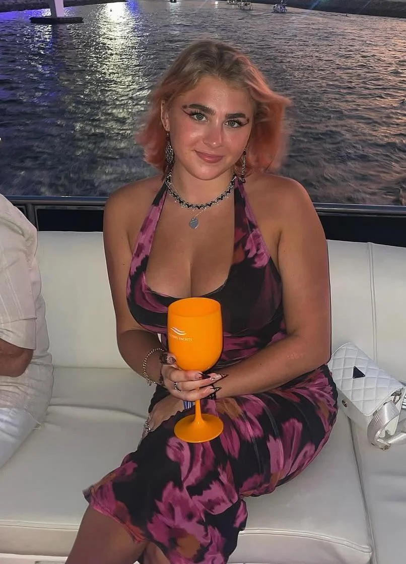 Would I look good doing porn? picture 1 of 1
