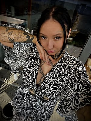 do you like tattooed girls?'