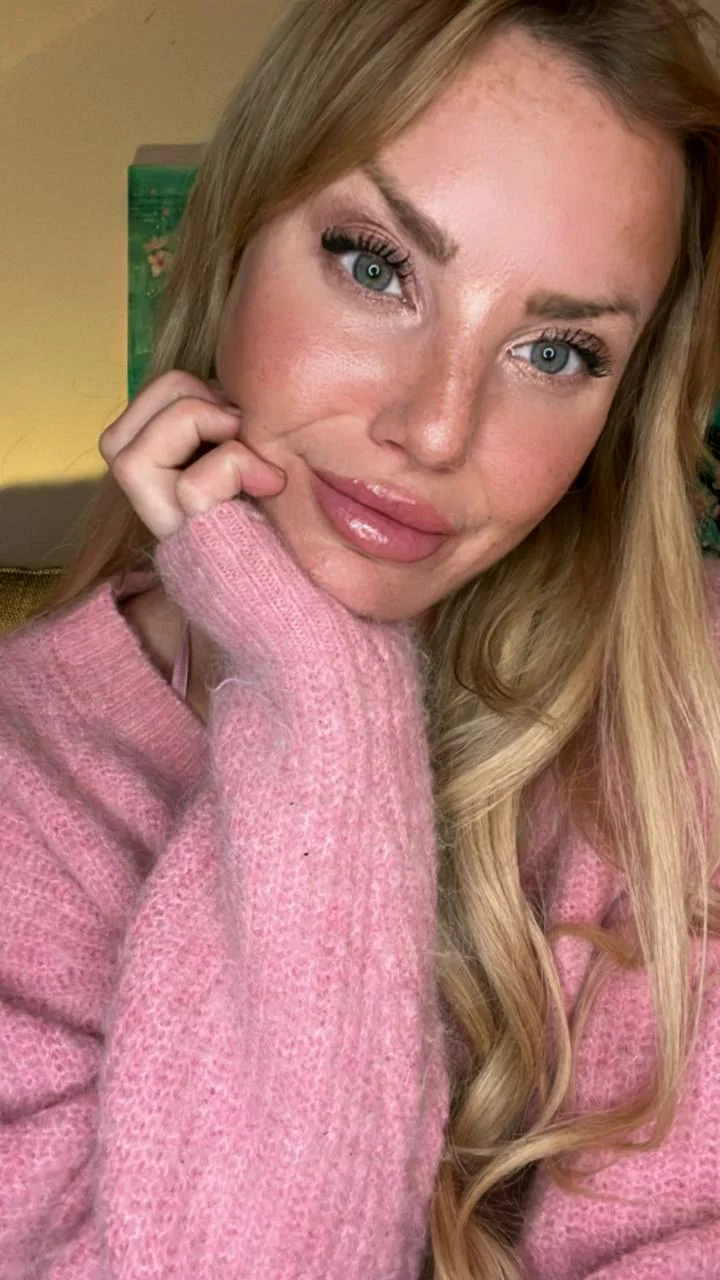 Trying to make a sexy look picture 1 of 1