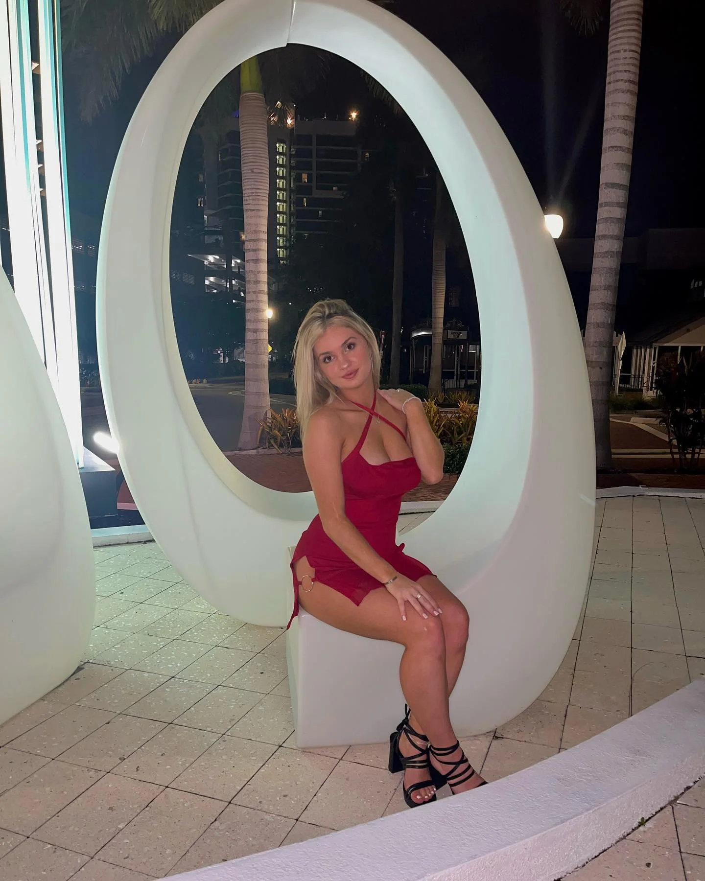 Classy in red picture 1 of 1