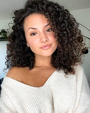 Angela'