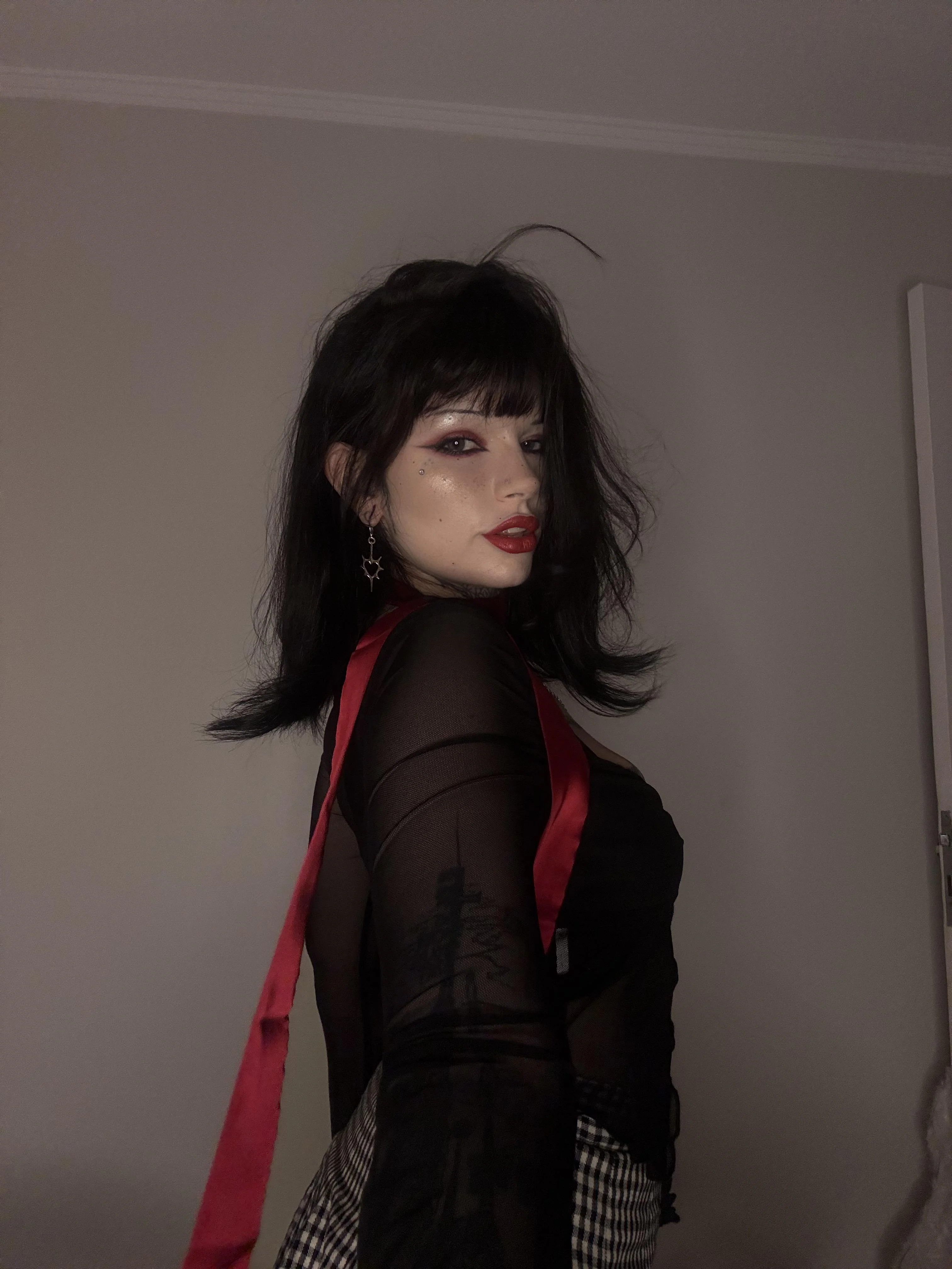 Serving elegance with a side of sass. picture 1 of 1