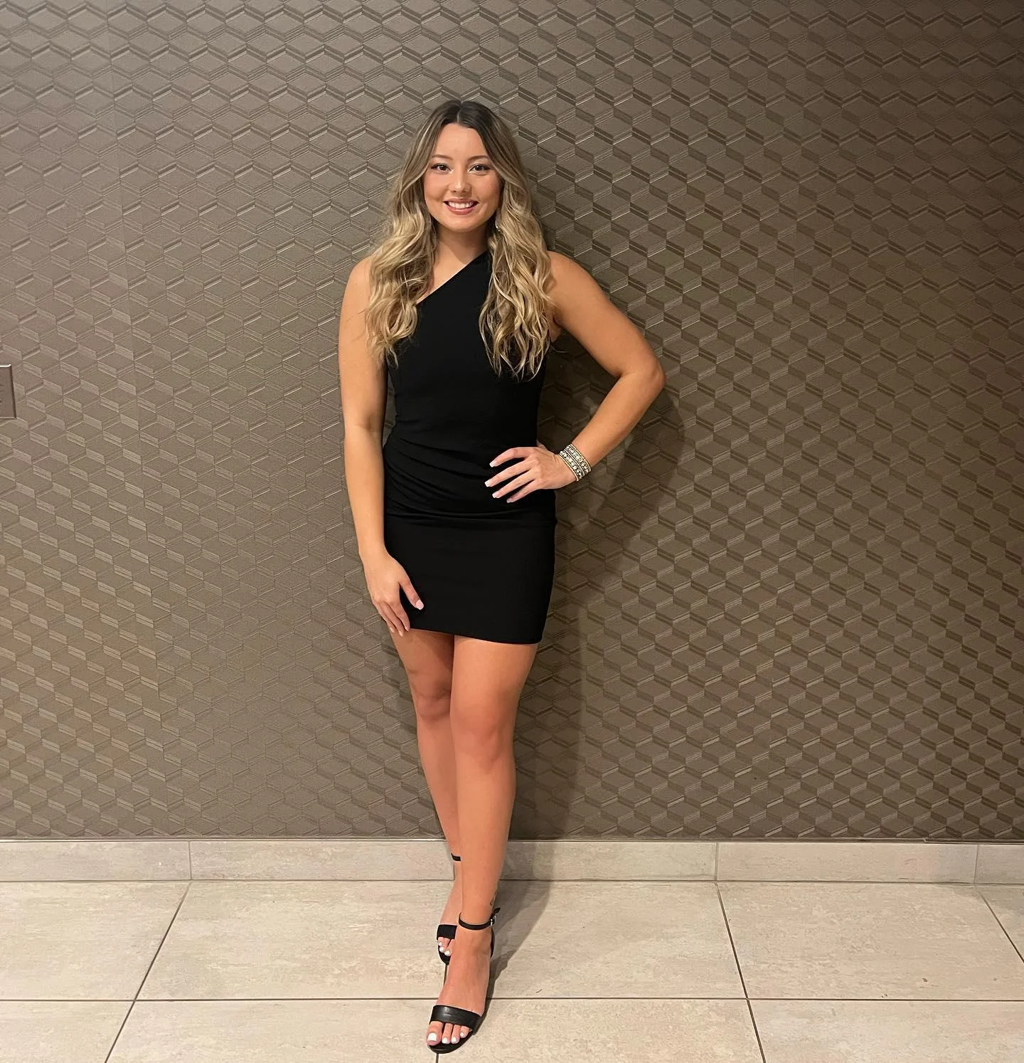 Cassy picture 1 of 1
