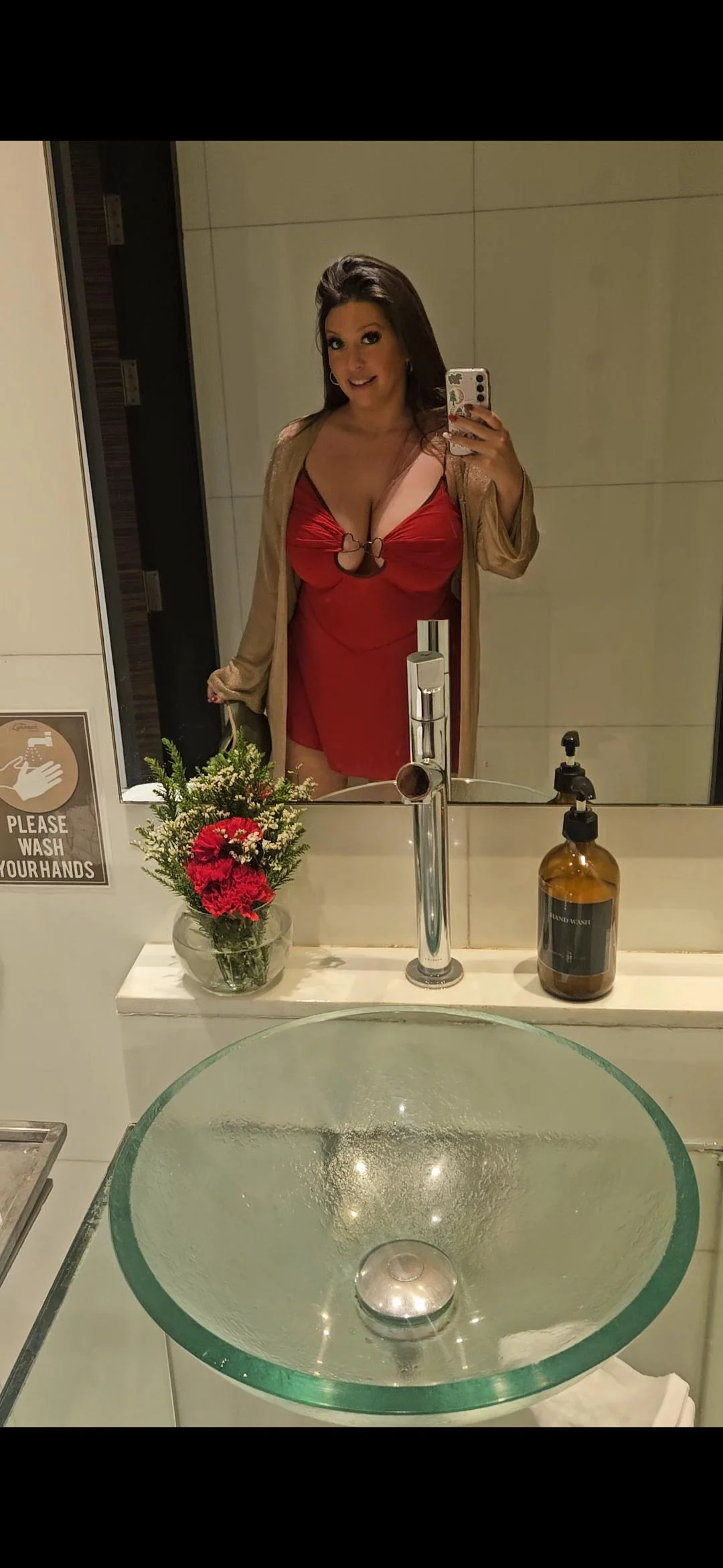 Do I look hot in this dress? picture 1 of 1