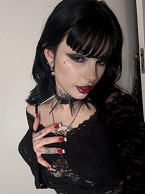 Hang out with me'