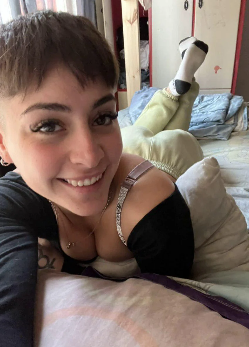 Random Sunday selfie , how do i look? picture 1 of 1