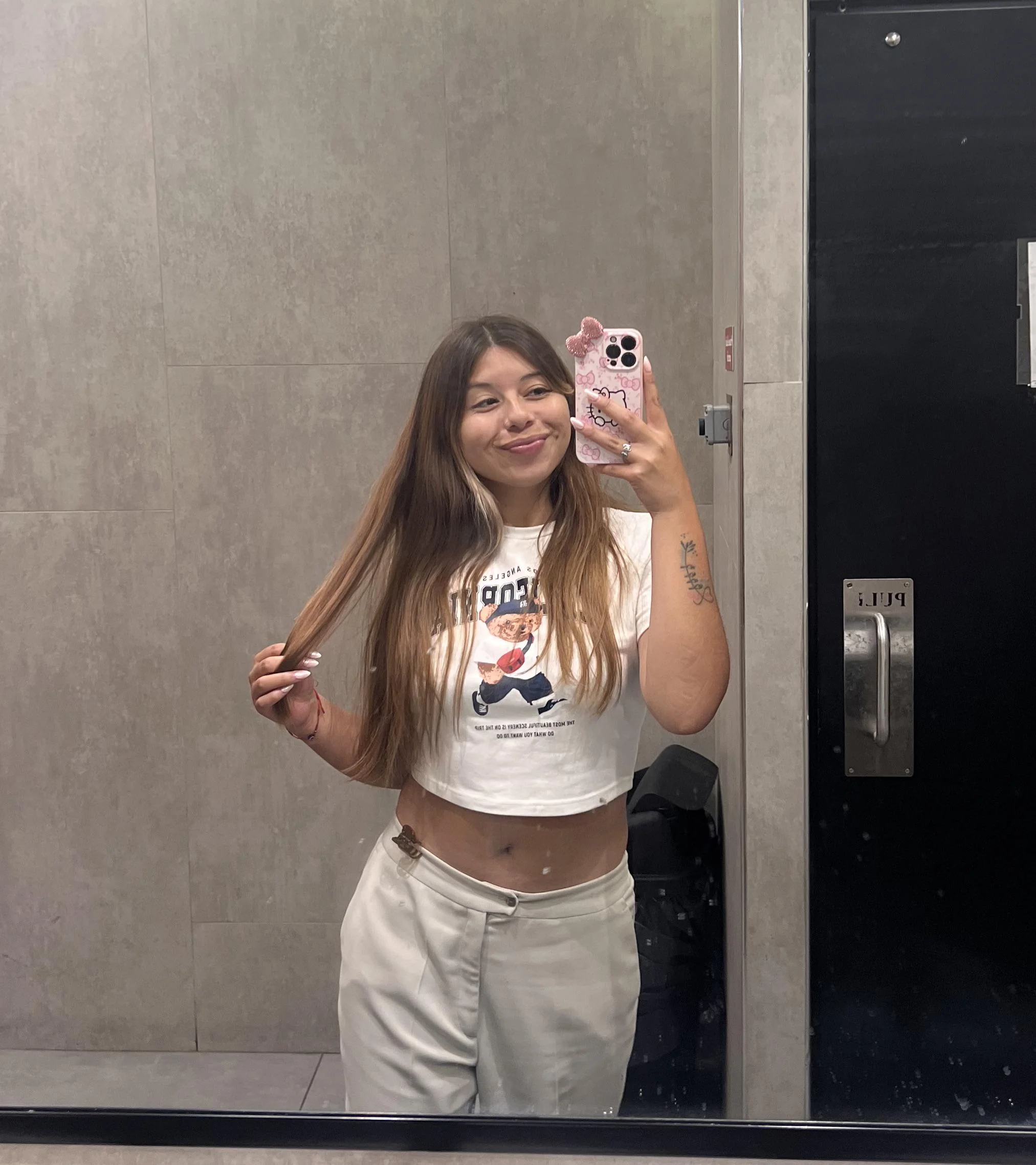 I try to look sexy despite the humidity haha picture 1 of 1