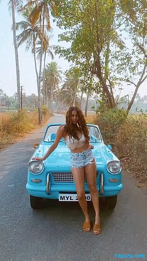 Anusha Dandekar [old]