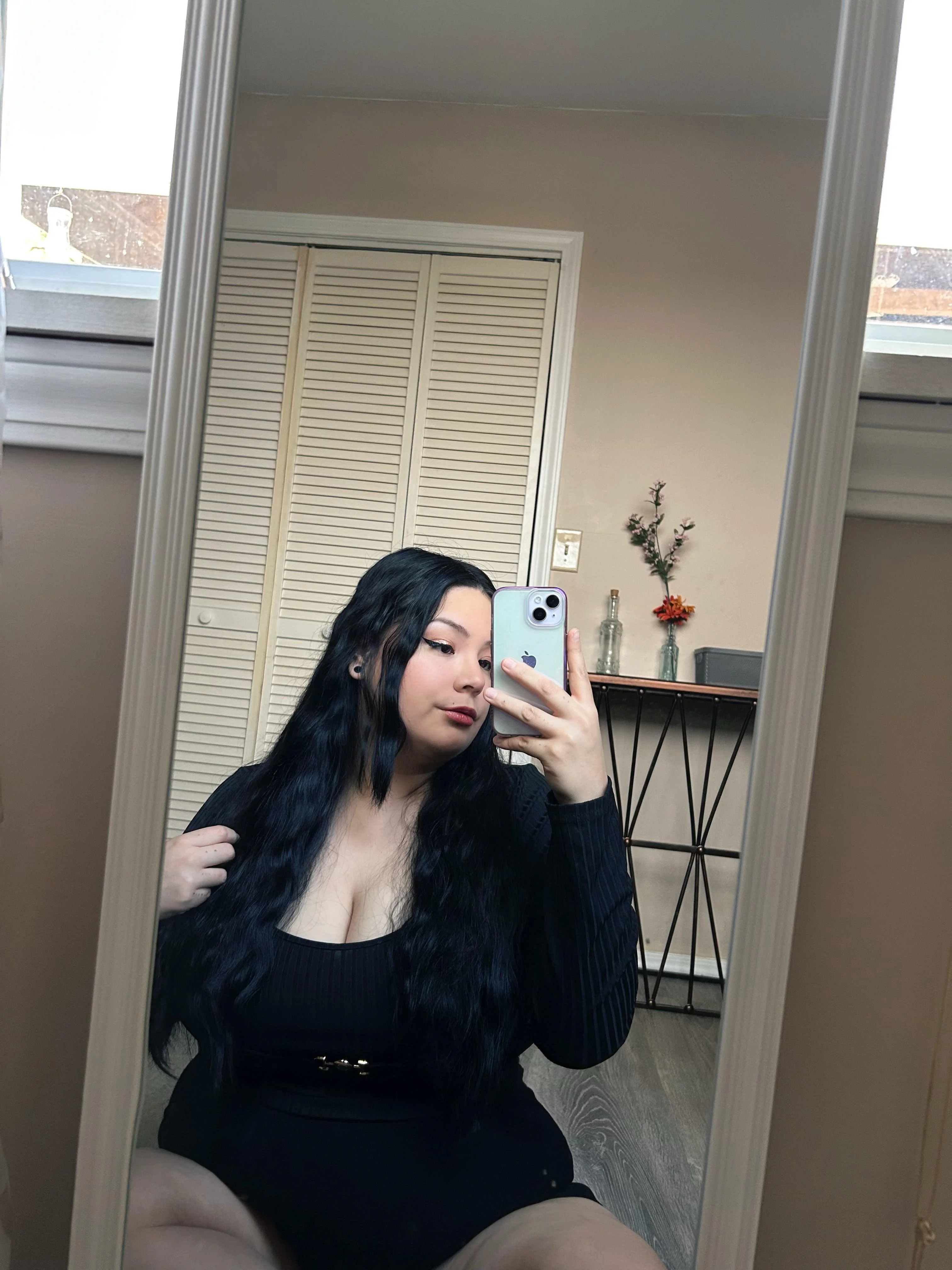 i love my curves 😈 picture 1 of 1