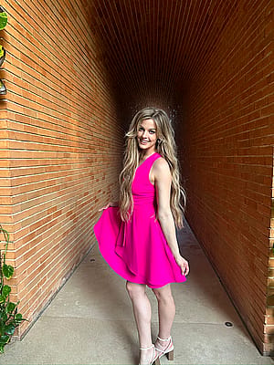I feel so pretty in this pink dress'