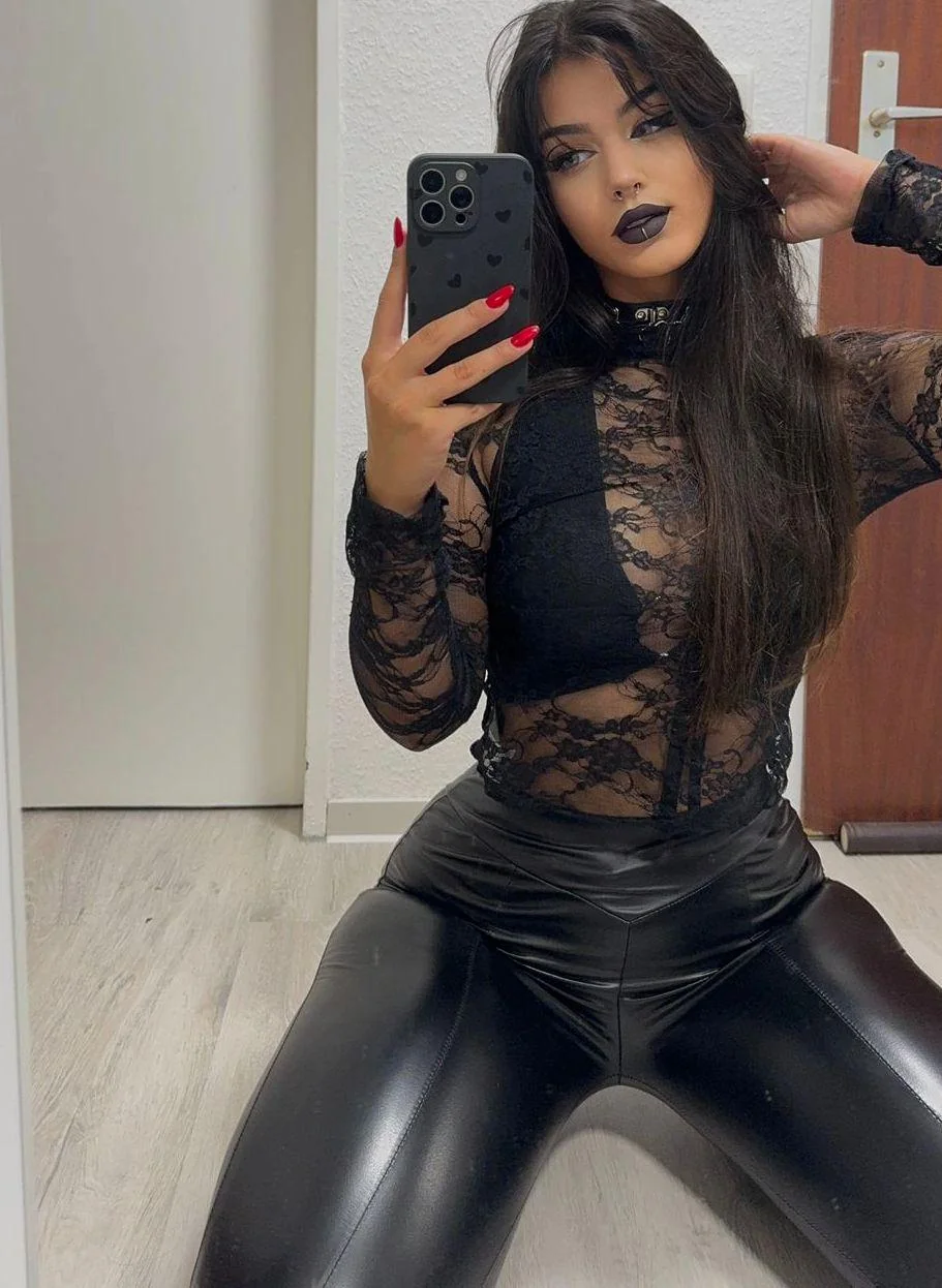 All dolled up hehe >>...to decent ? picture 1 of 1