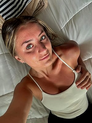 Feeling like a good girl today'