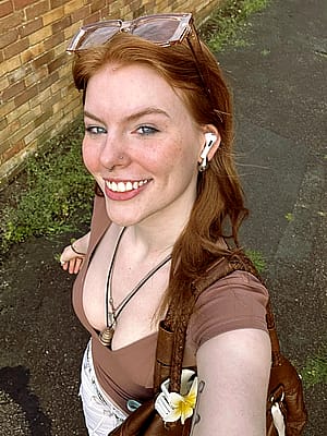 Not a carrot top, more like a cherry bomb'