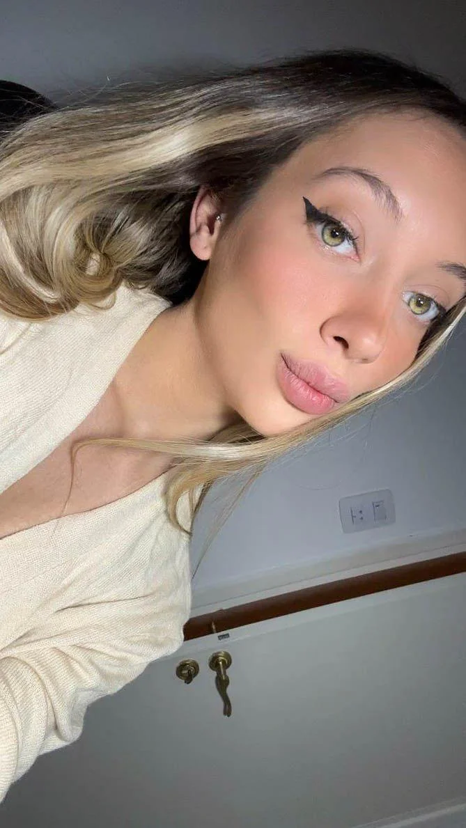 Am I cute and attractive? picture 1 of 1