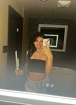 do you think im sexy without being nude'