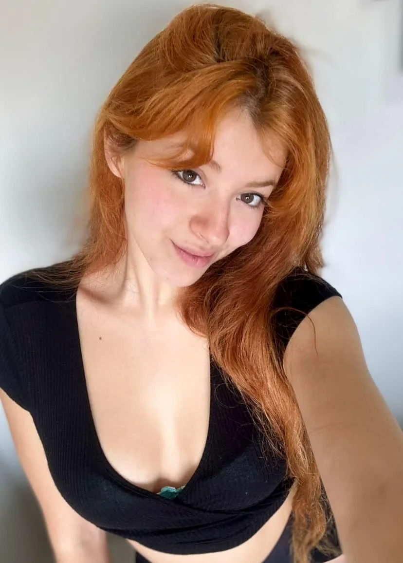 morning selfie, do you think i look cute here? picture 1 of 1