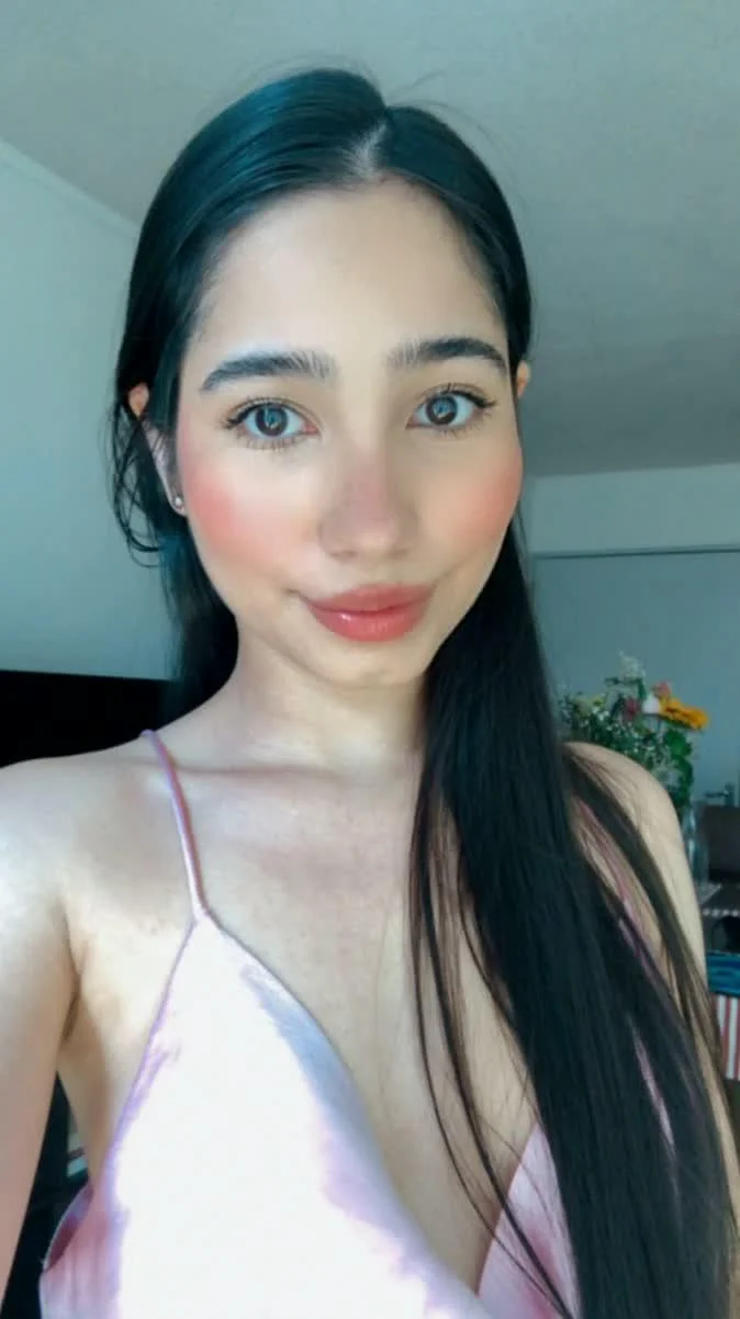 can i go on our date like this? picture 1 of 1