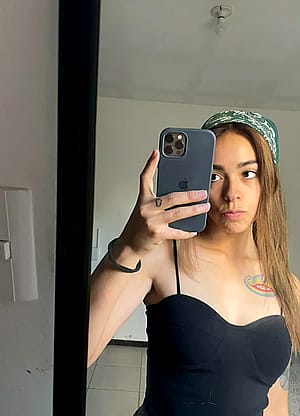 All dolled up for you, Babe'