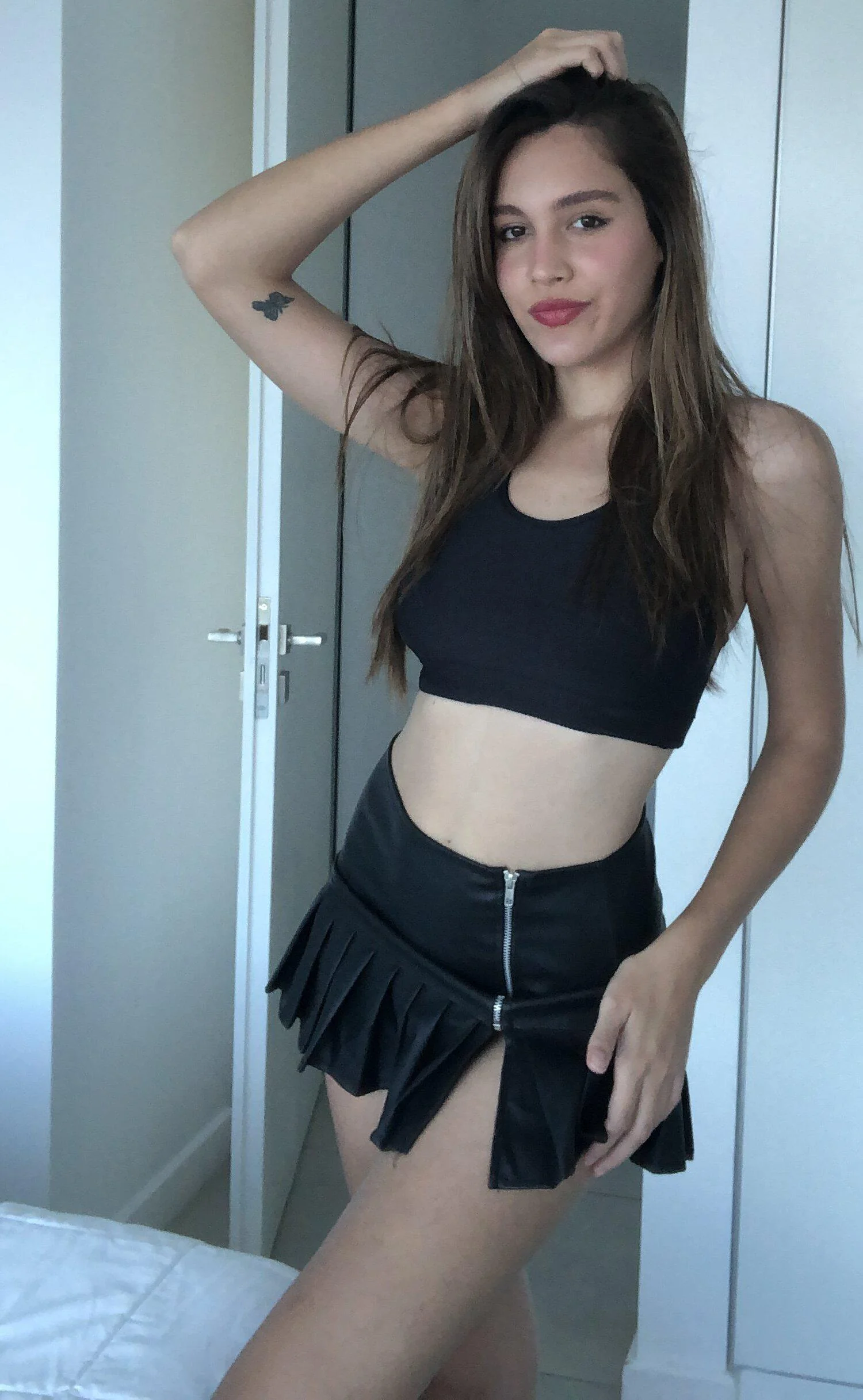 Perfect latina girl :) picture 1 of 1