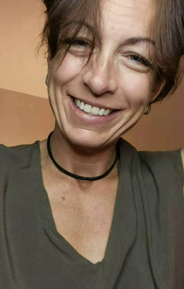Just a reminder that I’m gorgeous. picture 1 of 1
