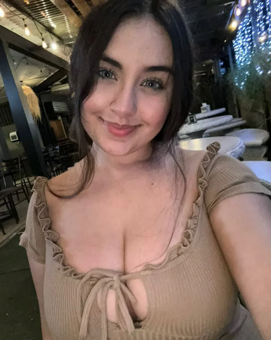 Do you think I'm pretty? picture 1 of 1