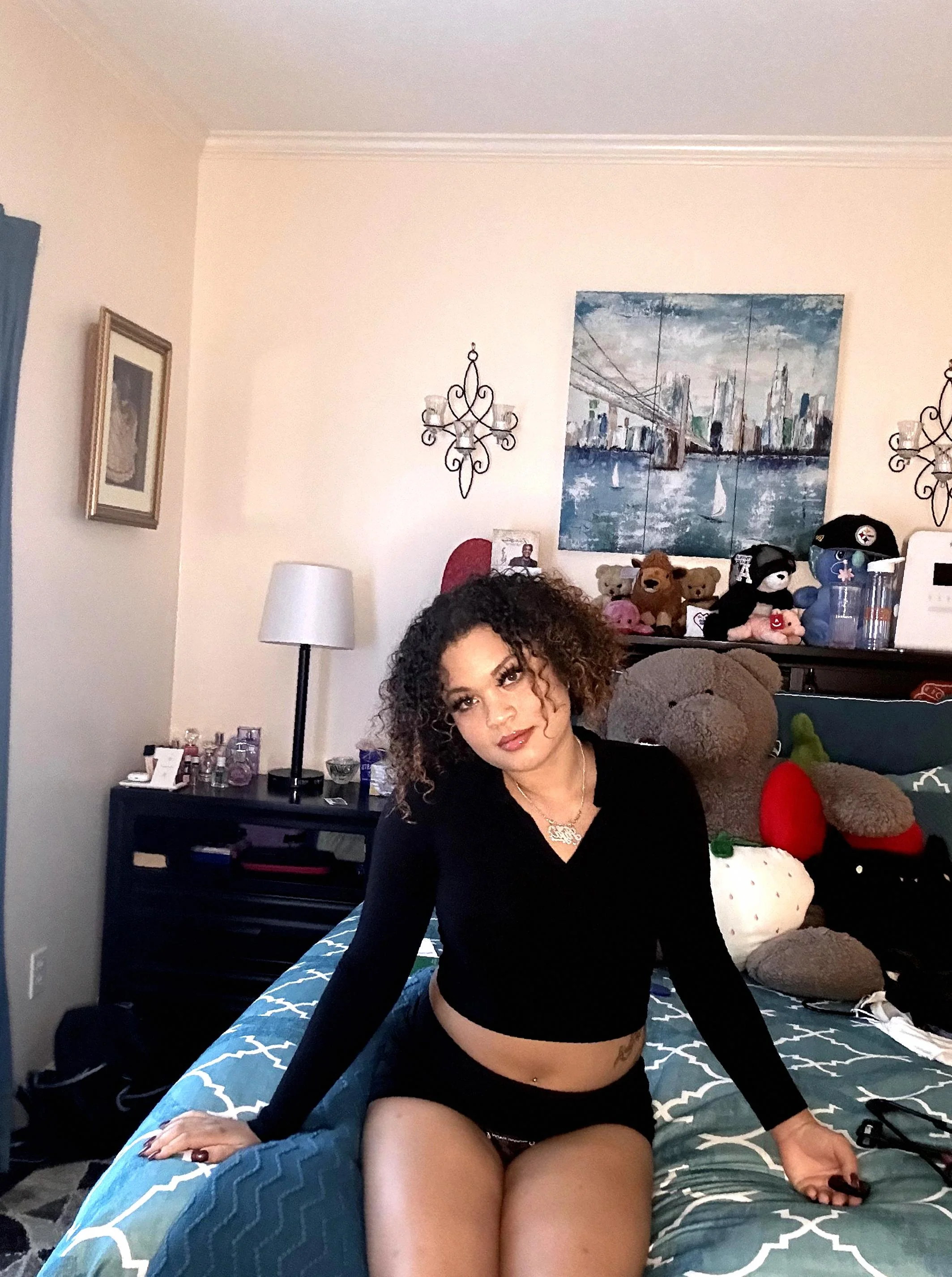 am I the type of girl you will fall in love with? picture 1 of 1
