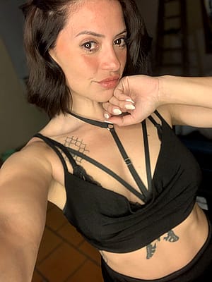 i want to know, am i hot'