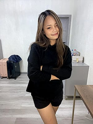 am I a hot asian?'
