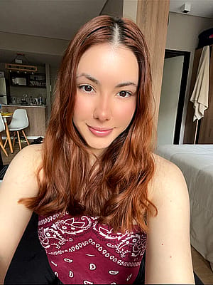 just a girl that loves selfies'