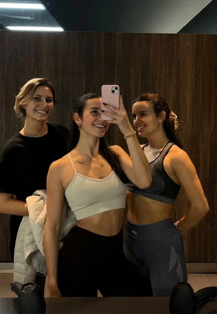 Choose one 🔥 picture 1 of 1
