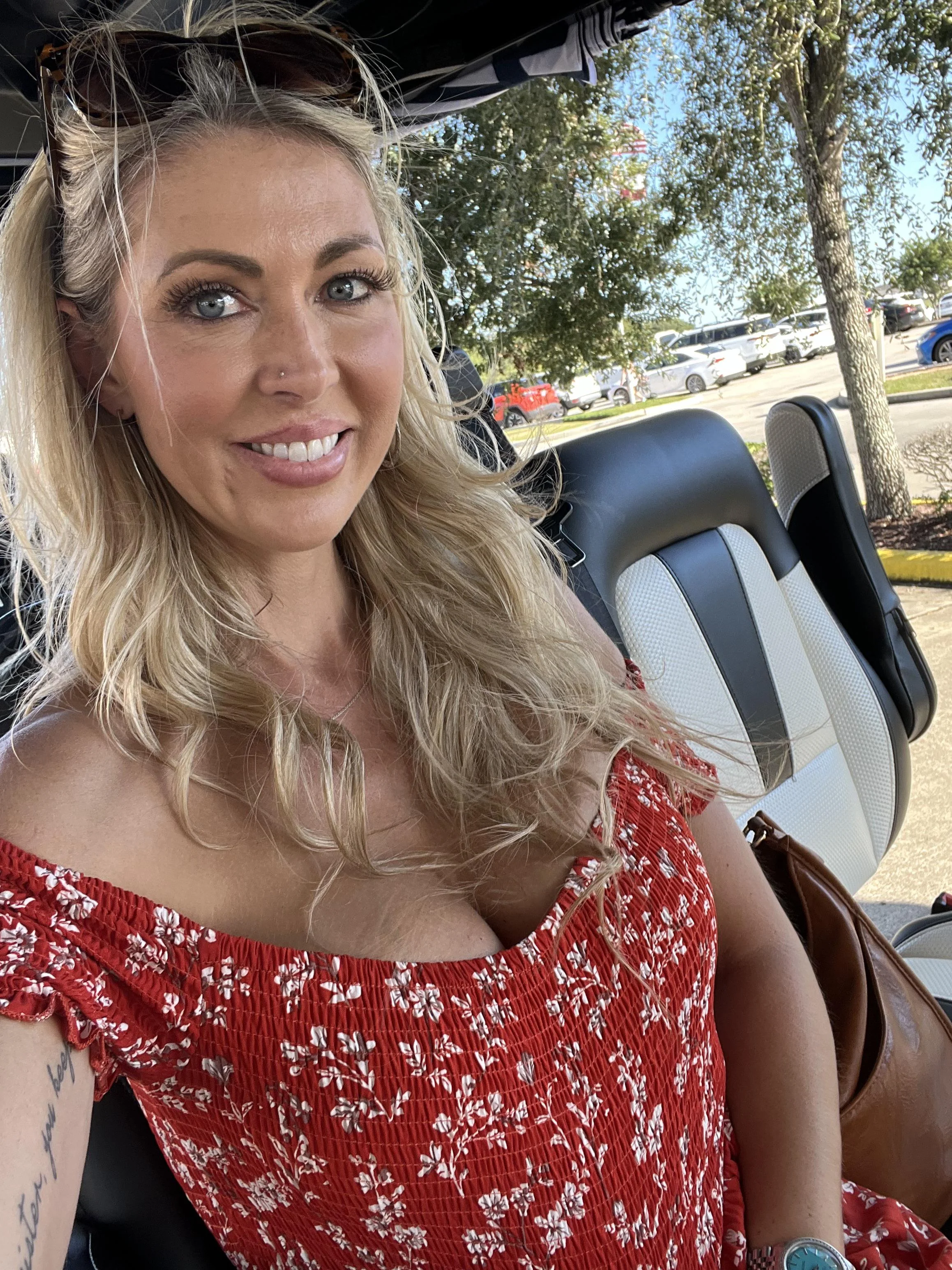 First time posting here! ❤️❤️ 43yo mother of 3 in TX picture 1 of 1