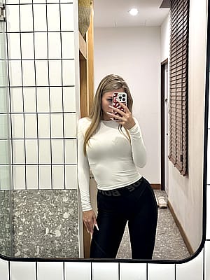 There's just something about black and white outfits that I adore'