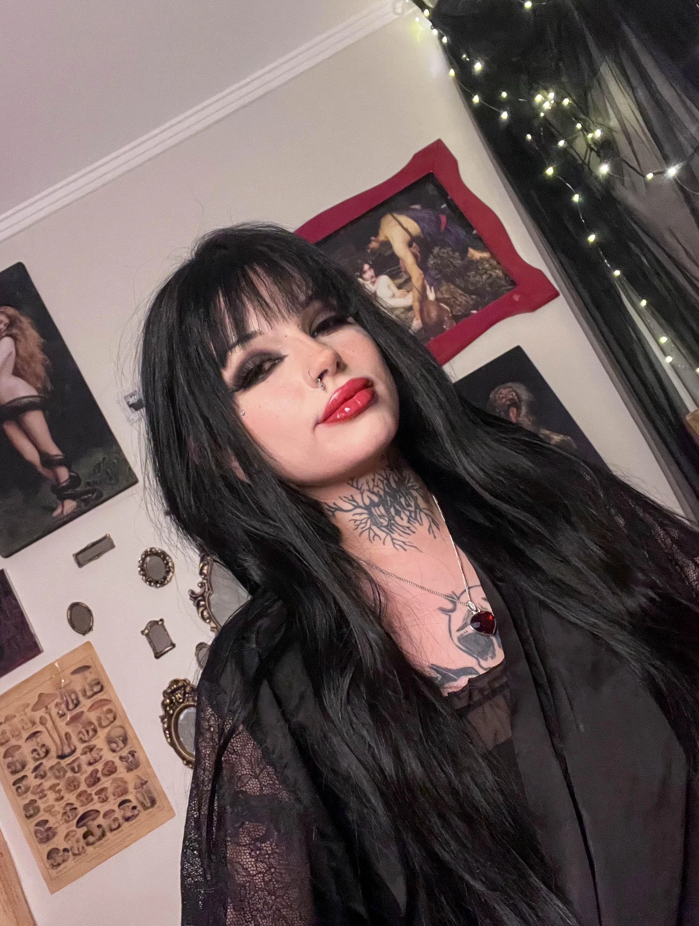 Be honest, am I hot? F19 picture 1 of 1