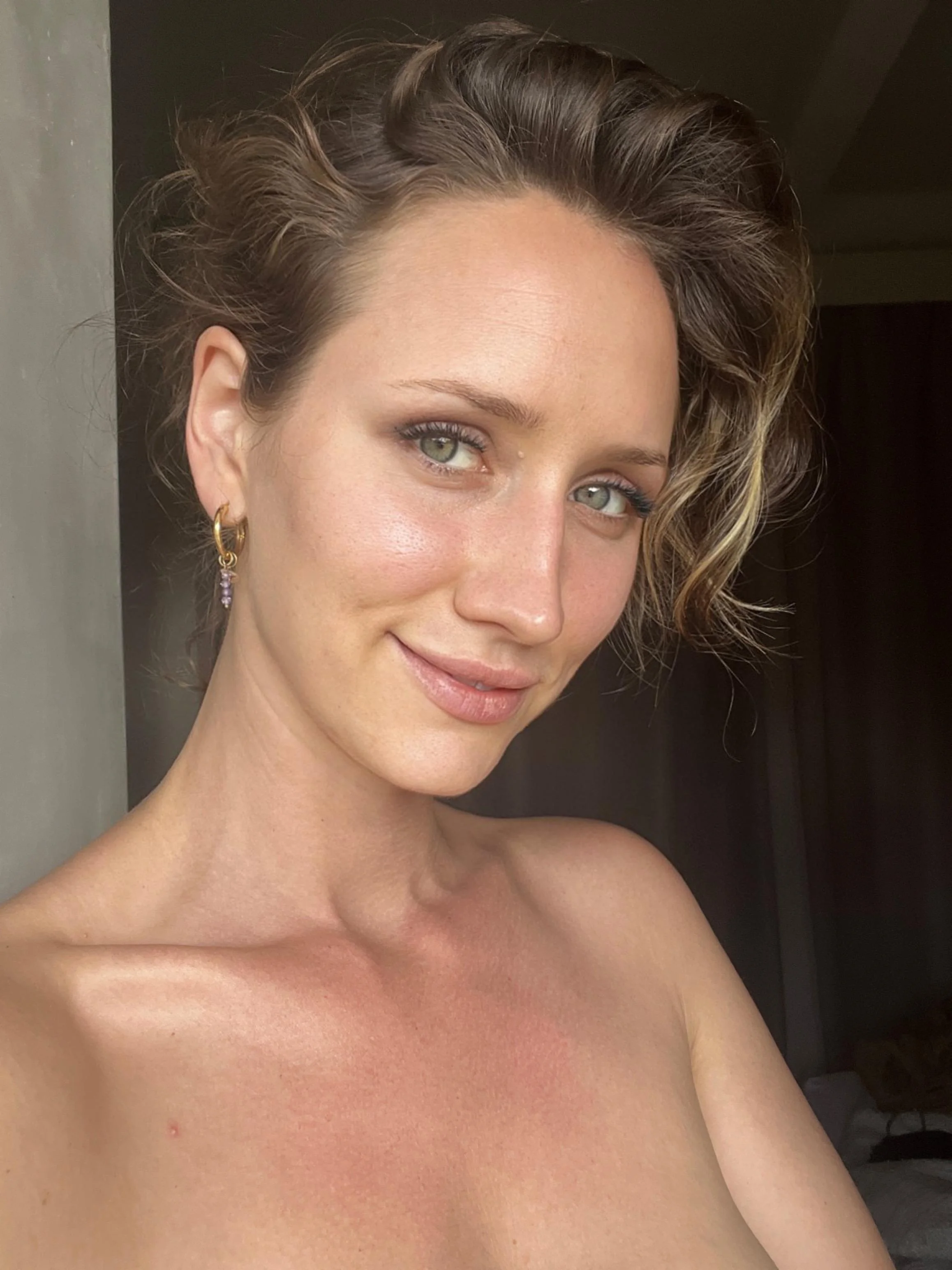 Am I pretty at 41F? picture 1 of 1