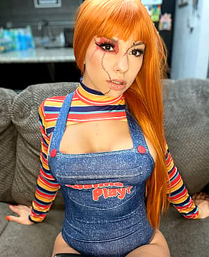 Dakota GF as Chucky'