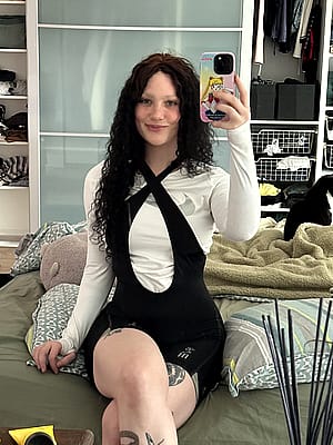 Do you consider me as hot or cute (f23)'