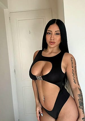 Am i hot or nah? F23'