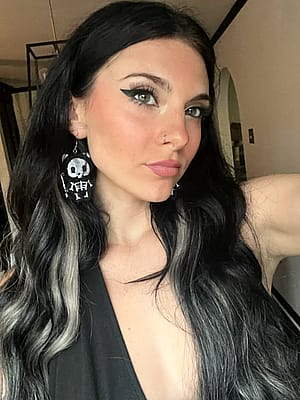 Be honest please, Am I hot or not? 19F'