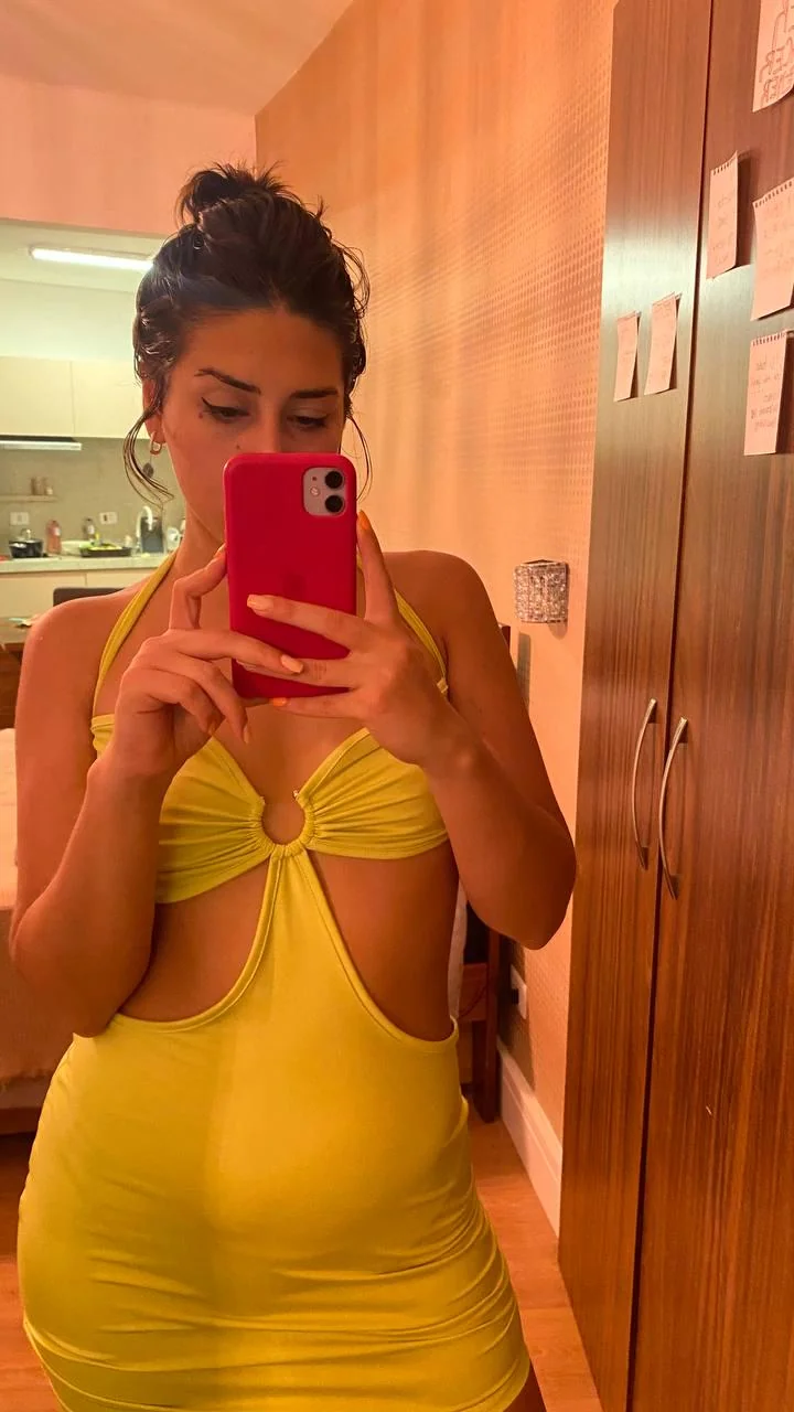 Do I look sexy in this outfit picture 1 of 1