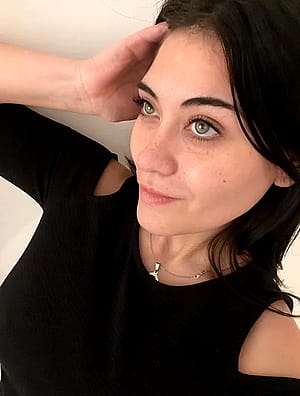 Looking sexy is not just about wearing sexy clothing. It also requires confidence'