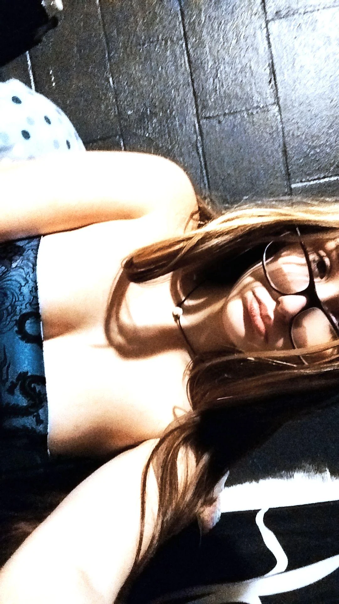 Am I hot or cute? Idk you tell me 😊 18F picture 1 of 1