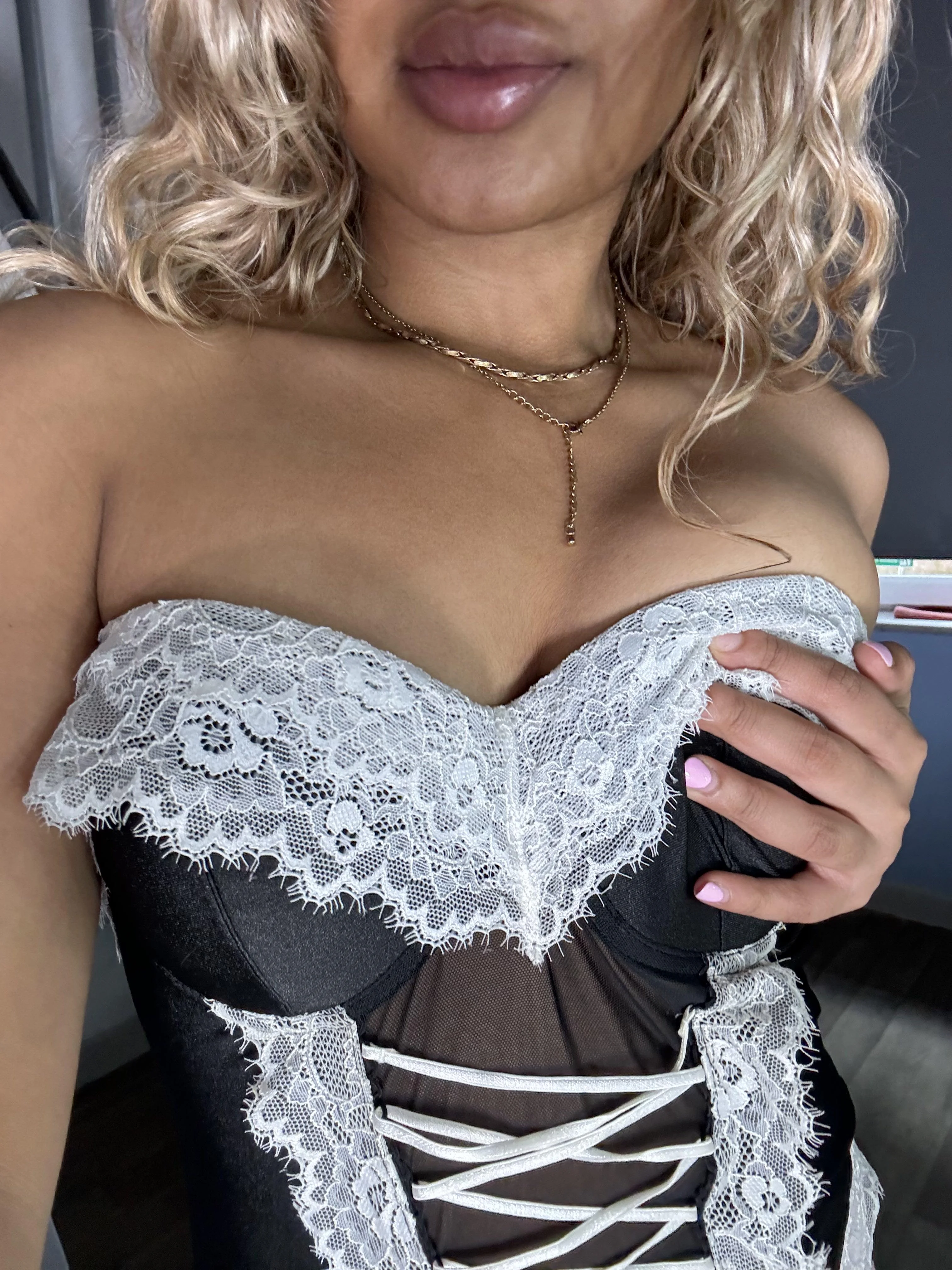 Can u tell me if am i hot? picture 1 of 1