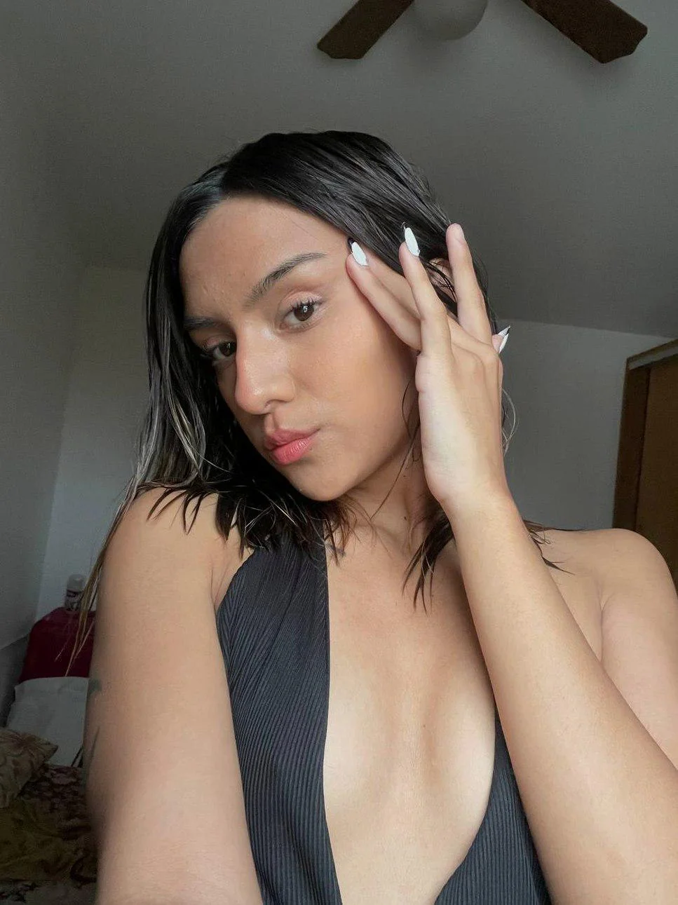 Do you see me hot or not? picture 1 of 1