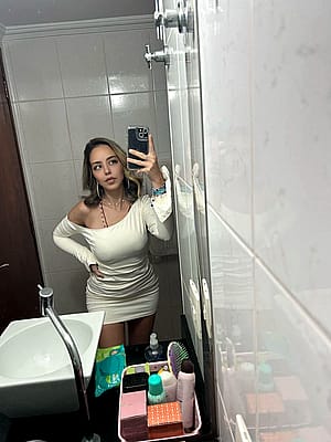 Does my white dress match with my latina body? f18'