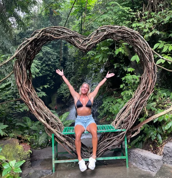 good vibes only ❤ picture 1 of 1