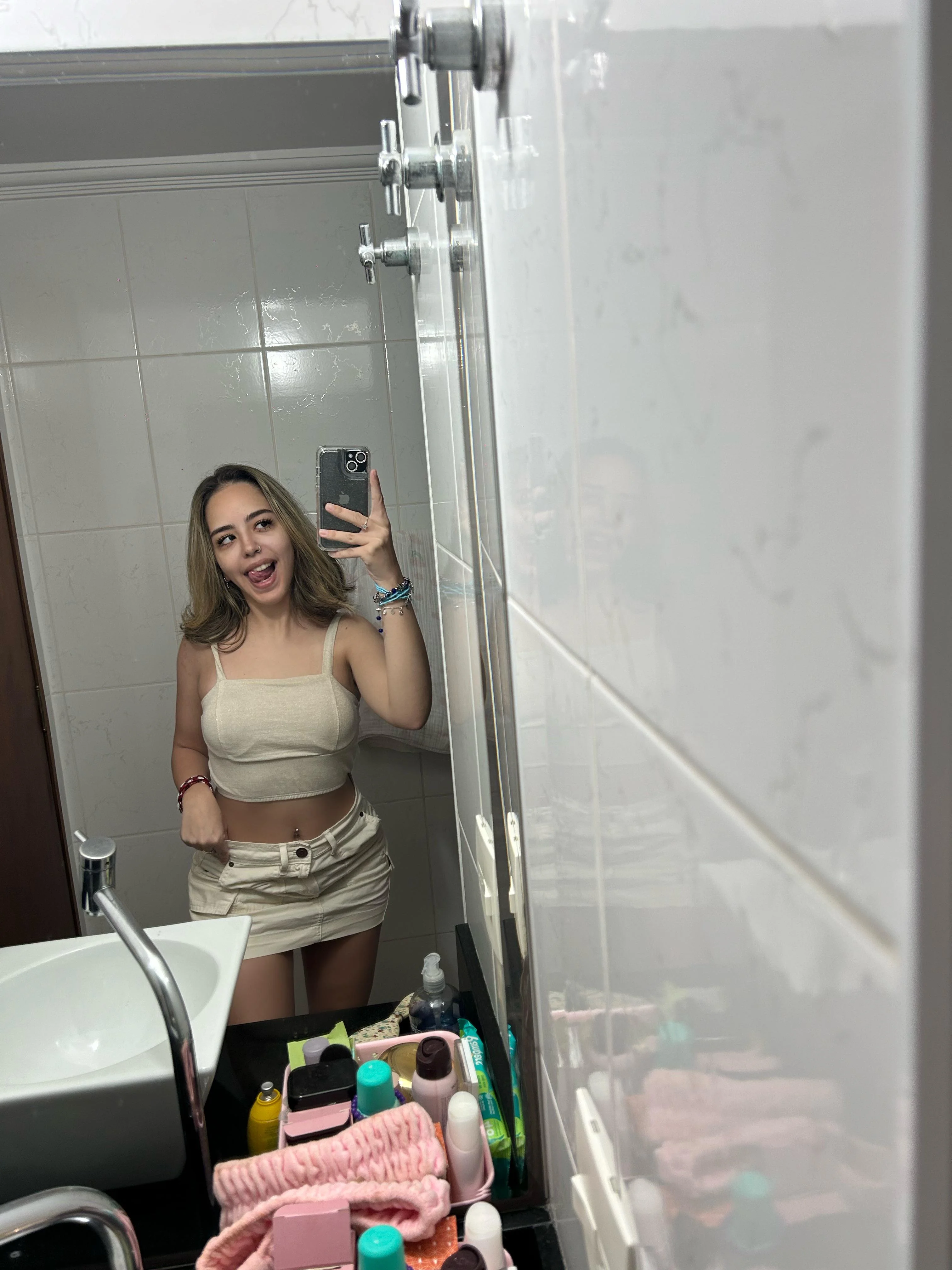 I’ve heard that you have feelings for latina girls, is it true? picture 1 of 1