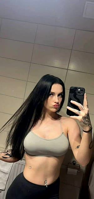 Happy to show you my body'
