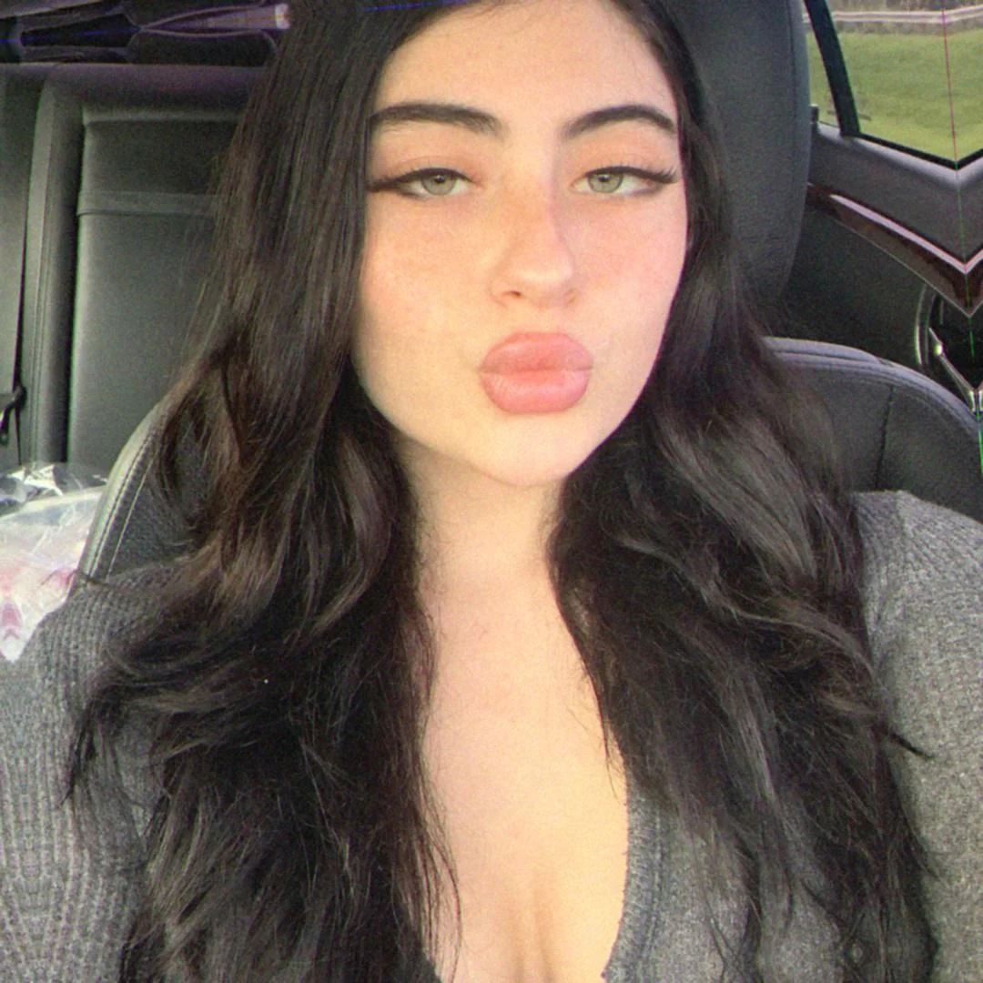 Average white girl yay or nay f22 picture 1 of 1